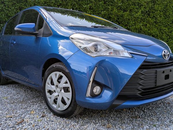 Toyota Yaris Hatchback, Petrol, 2017, Blue