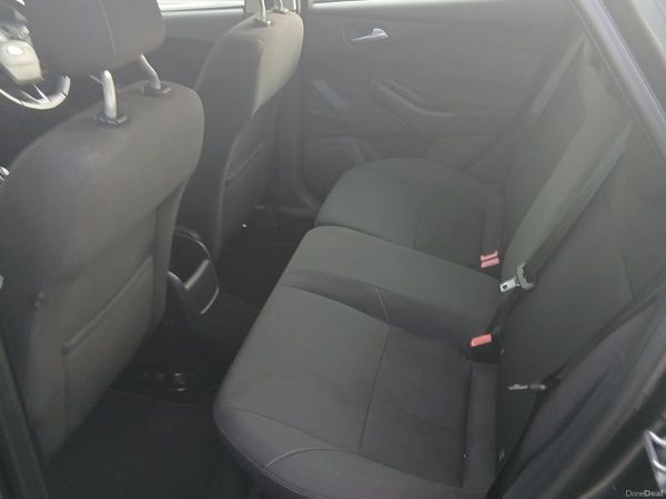 Ford Focus Saloon, Diesel, 2015, Grey