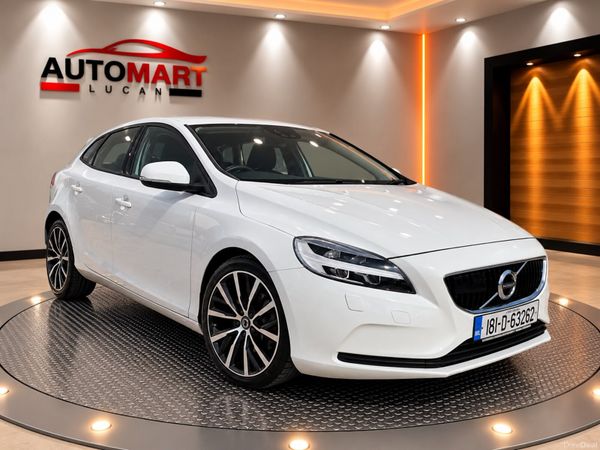 Volvo V40 Hatchback, Diesel, 2018, White