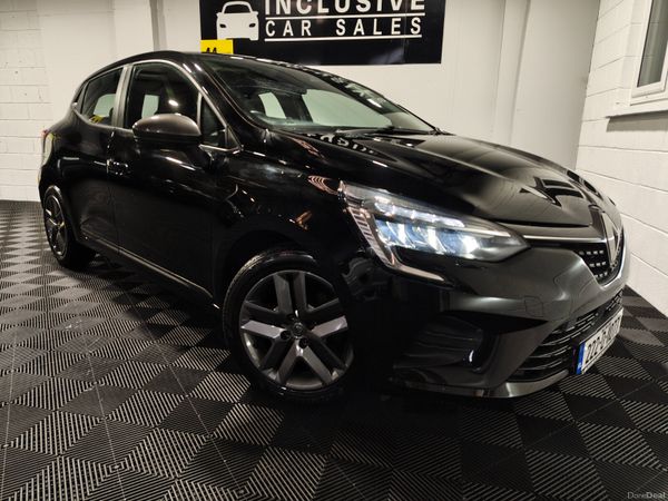 Renault Clio Hatchback, Petrol, 2022, Black