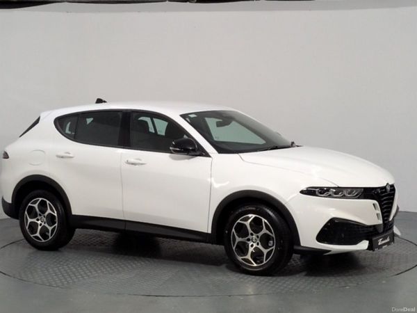 Alfa Romeo Tonale Hatchback, Petrol Hybrid, 2027, White