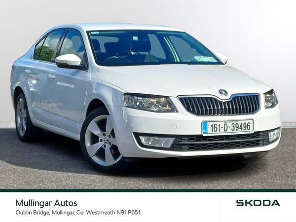 Skoda Octavia Saloon, Diesel, 2016, White
