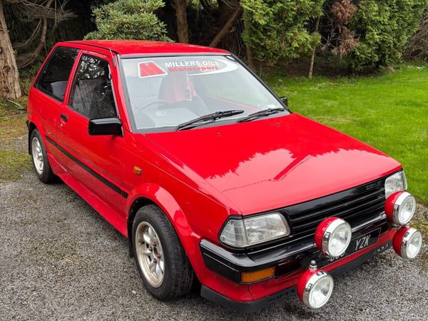 Toyota Starlet Hatchback, Petrol, 1986, Red