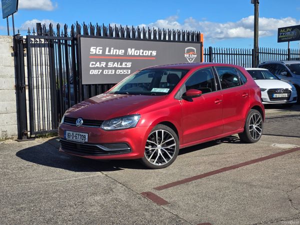 Volkswagen Polo Hatchback, Petrol, 2016, Red