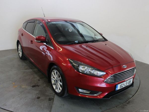 Ford Focus Hatchback, Diesel, 2016, Red