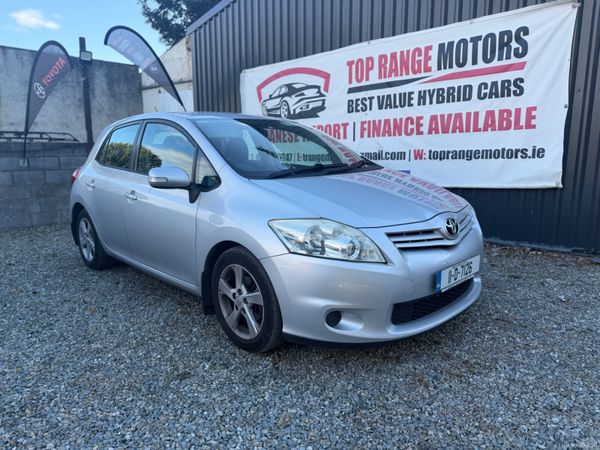 Toyota Auris Hatchback, Diesel, 2011, Silver