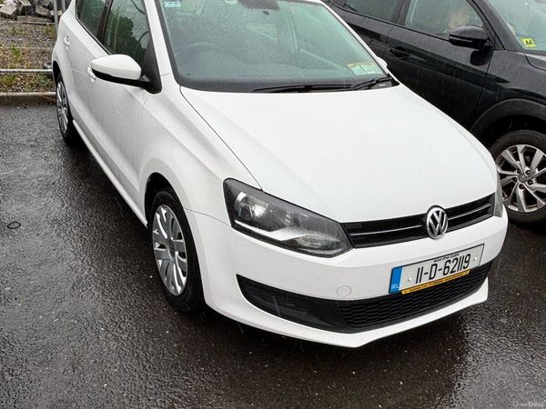 Volkswagen Polo Hatchback, Petrol, 2011, White
