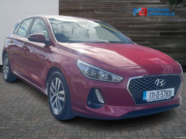 Hyundai i30 Hatchback, Petrol, 2017, Red