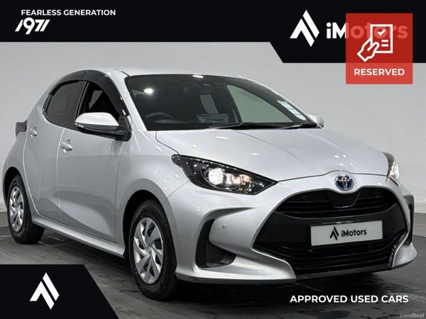 Toyota Yaris Hatchback, Petrol Hybrid, 2021, Silver