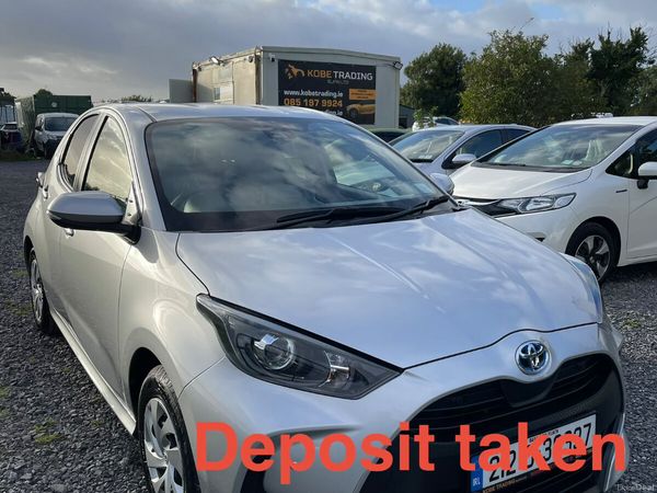 Toyota Yaris Hatchback, Petrol Hybrid, 2021, Silver