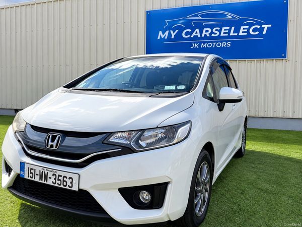 Honda Fit Hatchback, Petrol, 2015, White