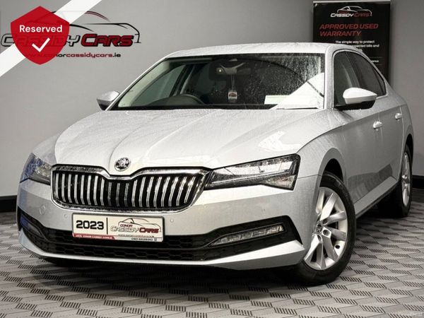 Skoda Superb Hatchback, Diesel, 2023, Silver