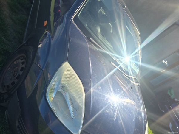 Ford Fiesta Hatchback, Petrol, 2003, Blue