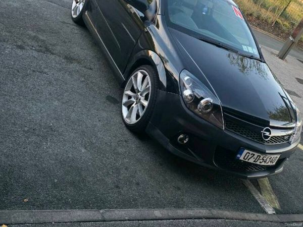 Opel Astra Hatchback, Petrol, 2007, Black