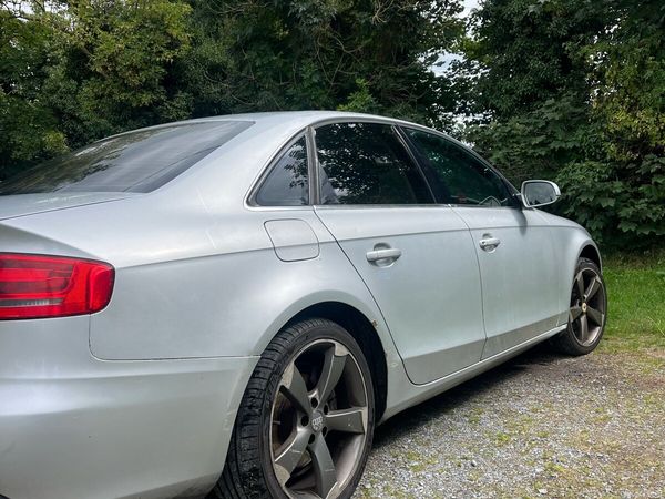 Audi A4 Saloon, Diesel, 2010, Silver