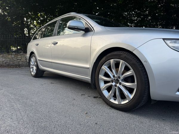 Skoda Superb Estate, Diesel, 2013, Silver