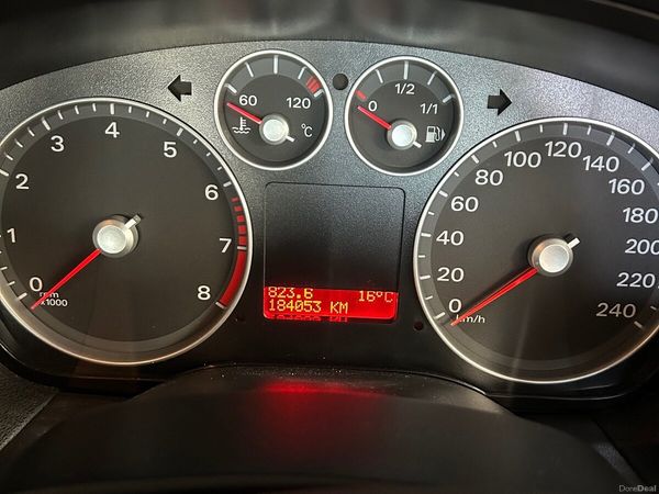 Ford Focus Hatchback, Petrol, 2008, Silver