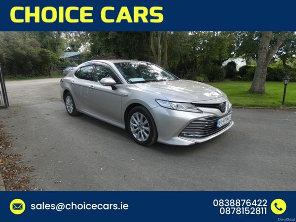 Toyota Camry Hatchback, Petrol Hybrid, 2018, Gold