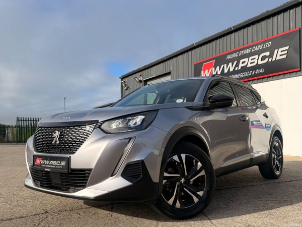 Peugeot 2008 MPV, Petrol, 2023, Grey