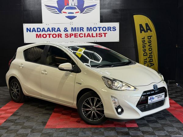 Toyota Aqua Hatchback, Petrol Hybrid, 2015, White