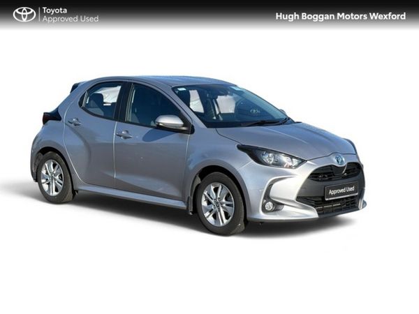 Toyota Yaris Hatchback, Petrol Hybrid, 2023, Grey