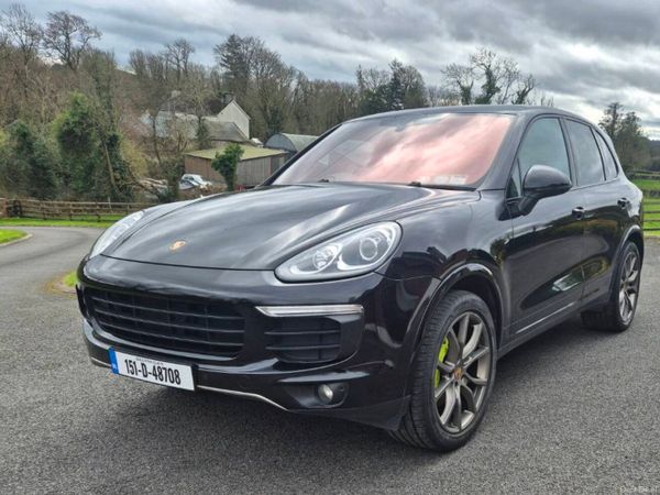 Porsche Cayenne SUV, Petrol Plug-in Hybrid, 2015, Black