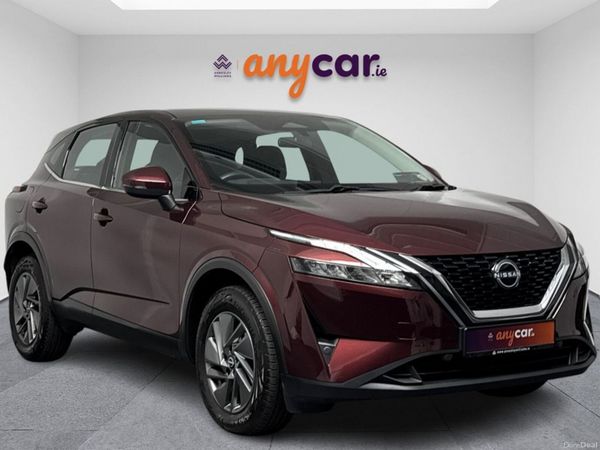 Nissan Qashqai MPV, Petrol, 2024, Red