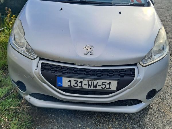 Peugeot 208 Hatchback, Petrol, 2013, Grey