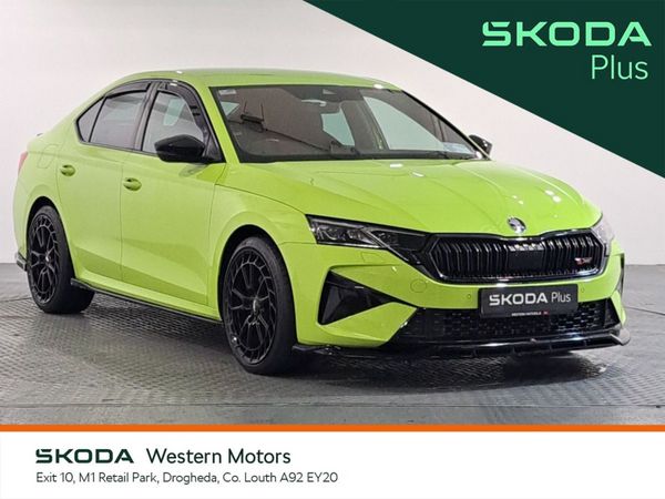Skoda Octavia Saloon, Petrol, 2025, Green