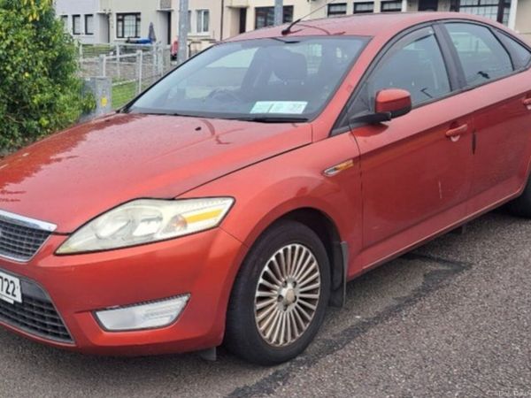 Ford Mondeo Saloon, Petrol, 2007, Red