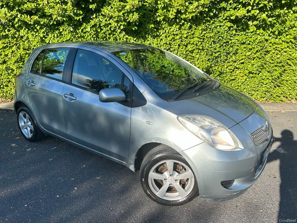 Toyota Yaris Hatchback, Petrol, 2007, Silver