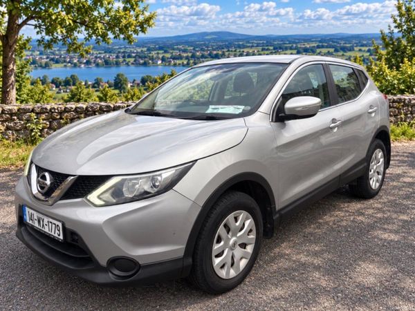 Nissan Qashqai Hatchback, Diesel, 2014, Silver