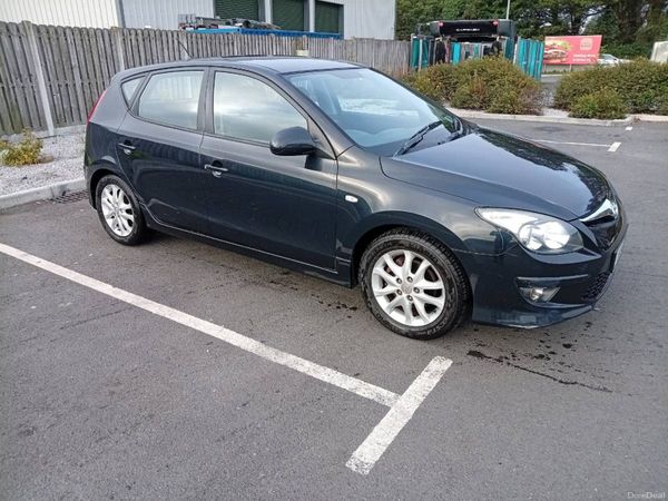Hyundai i30 Hatchback, Diesel, 2011, Black