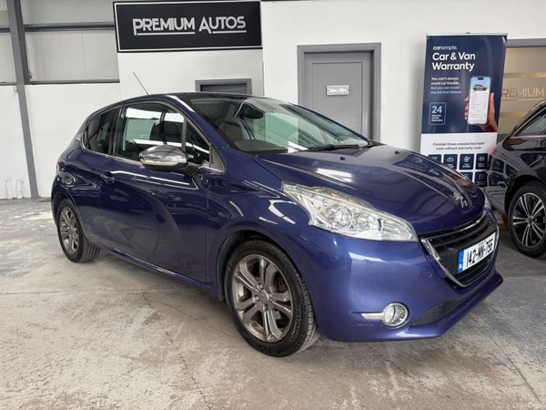 Peugeot 208 Hatchback, Petrol, 2014, Blue