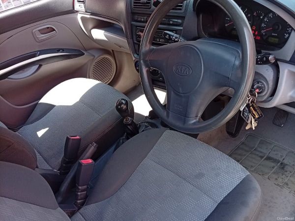 Kia Picanto Hatchback, Petrol, 2005, Silver