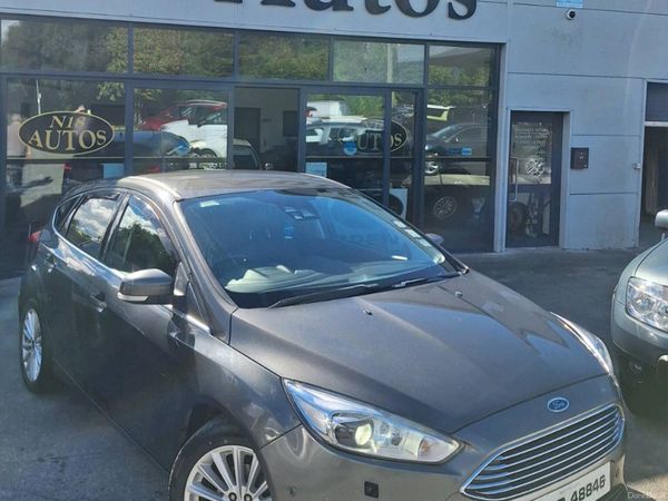 Ford Focus Hatchback, Diesel, 2015, Grey