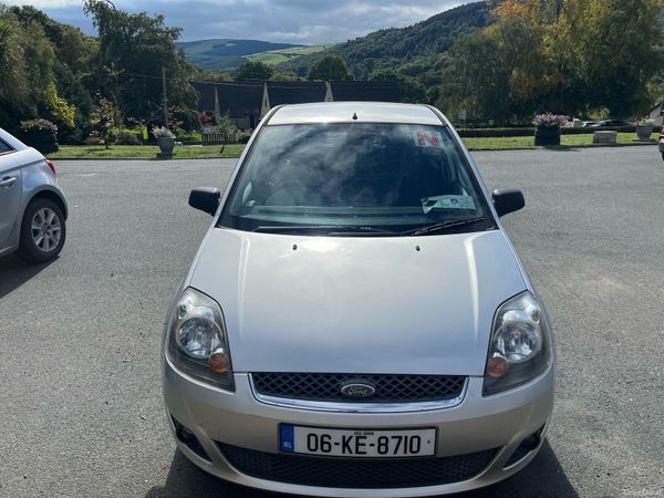 Ford Fiesta Hatchback, Petrol, 2006, Silver