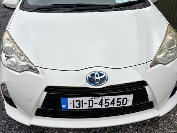 Toyota Aqua Hatchback, Petrol Hybrid, 2013, White