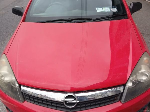Opel Astra Hatchback, Petrol, 2008, Red