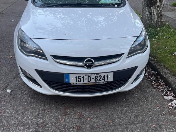 Opel Astra Hatchback, Diesel, 2015, White