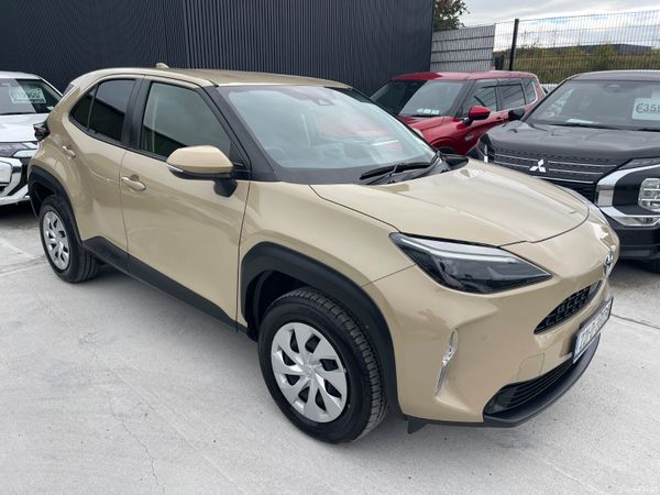 Toyota Yaris Cross Hatchback, Petrol Hybrid, 2022, Beige