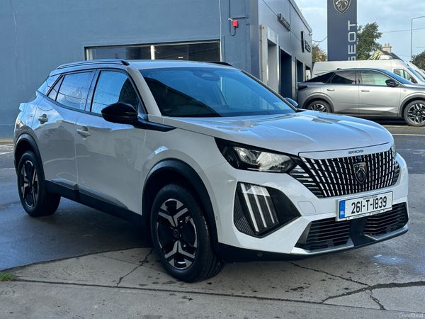 Peugeot 2008 MPV, Petrol, 2026, White