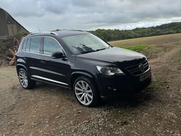 Volkswagen Tiguan SUV, Diesel, 2011, Black