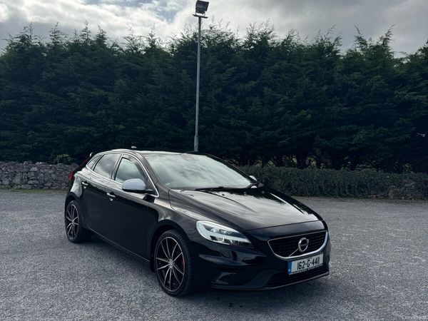 Volvo V40 Hatchback, Diesel, 2016, Black