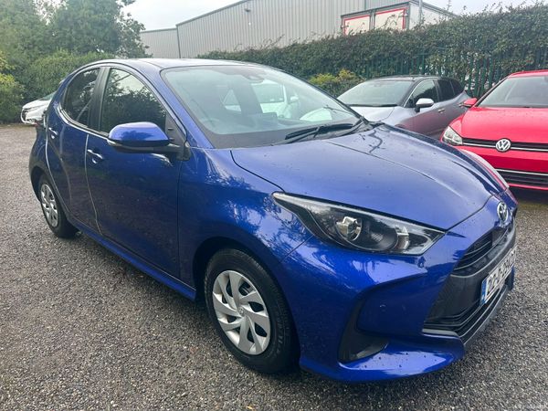 Toyota Yaris Hatchback, Petrol Hybrid, 2021, Blue