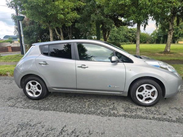 Nissan Leaf Hatchback, Electric, 2015, Silver