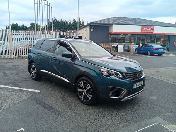 Peugeot 5008 MPV, Diesel, 2018, Green
