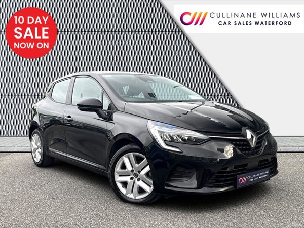 Renault Clio Hatchback, Petrol, 2023, Black