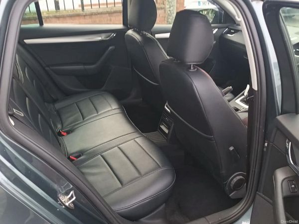 Skoda Octavia Estate, Diesel, 2019, Grey