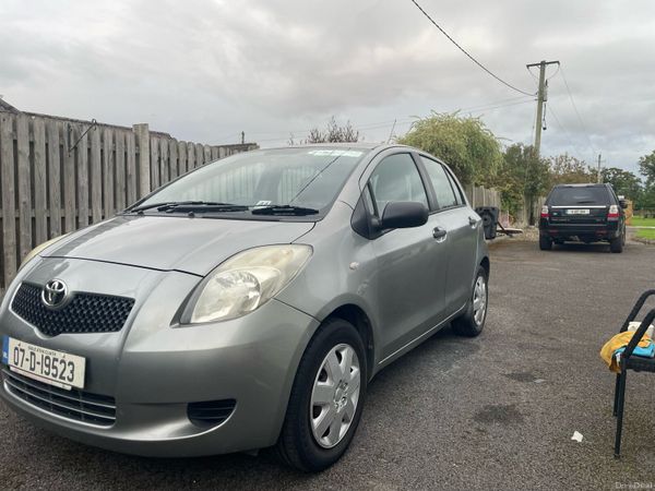 Toyota Yaris Hatchback, Petrol, 2007, Silver